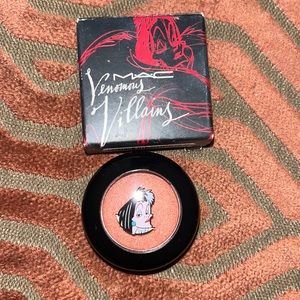 MAC Venomous Villains De-Vil eyeshadow